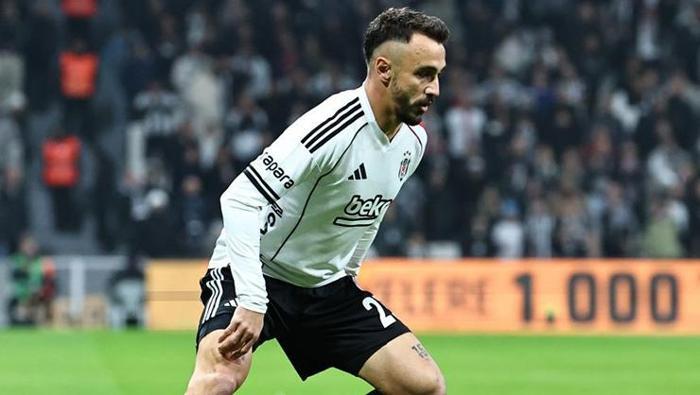 Nihat Kahveci Beşiktaş-Gaziantep FK maçı sonrası topa tuttu Bu ligde hakem falan yok
