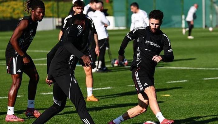 RAFA SILVA KADRODA YER ALMADI