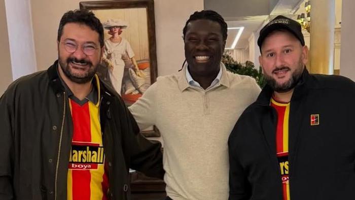 Aslanlar Monacoda Bafetimbi Gomisten Galatasaray kampına sürpriz ziyaret