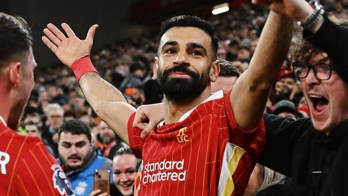 ASLAN İKİNCİ SIRADA