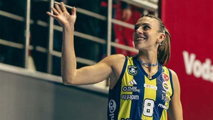 Fenerbahçenin yıldızı Alessia Orrodan sevgilisiyle romantik paylaşım Yiyeceğimize karar veremedik