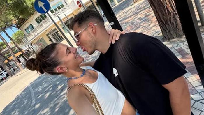 Fenerbahçenin yıldızı Alessia Orrodan sevgilisiyle romantik paylaşım Yiyeceğimize karar veremedik