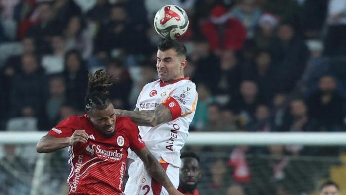 HER ŞEY ORTADA / TUNÇ KAYACI - FANATİK