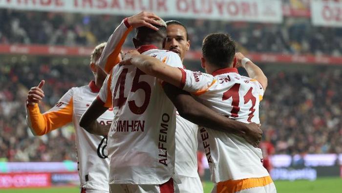 TFF ÖNCE BOZUK ZEMİNLERİ DÜZELTMELİ