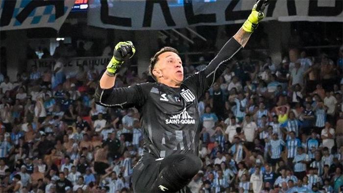 Arjantin 39luk delikanlı Muslerayı konuşuyor Penaltıyı kurtardı takımını şampiyon yaptı: Beni buraya getirenlere minettarım