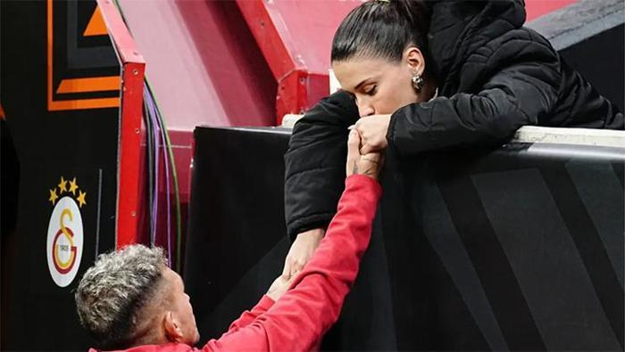 Torreira-Devrim Özkan aşkında son perde Yaptığı hamleyle noktayı koydu