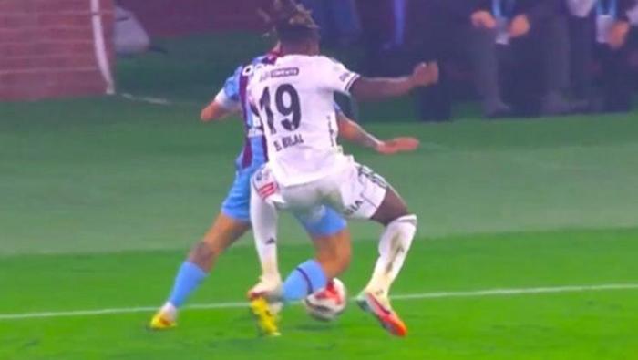 TOUREYE GÖSTERİLEN KIRMIZI KART DOĞRU MU