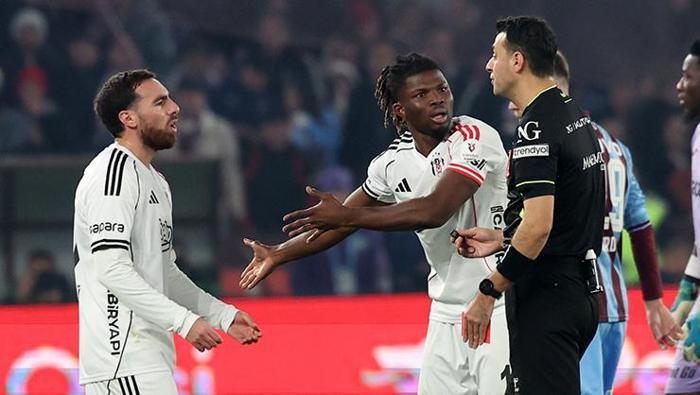 VAR devreye girmemeliydi - Deniz Çoban --> Fanatik