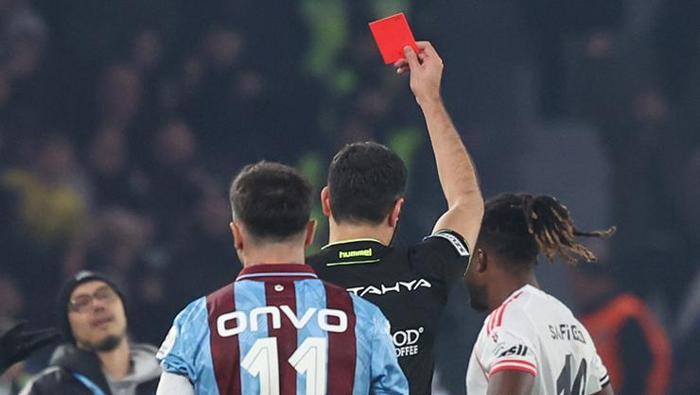 Trabzonspor-Beşiktaş maçını spor yazarları değerlendirdi En büyük kabusu bu olacak