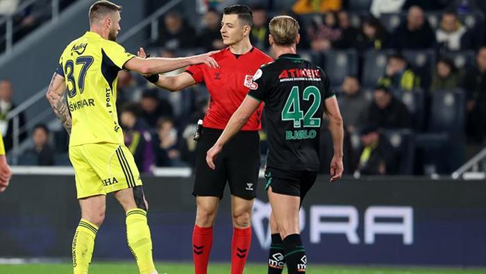 Faul ve kart tutarsızlığı - Deniz Çoban --> Fanatik