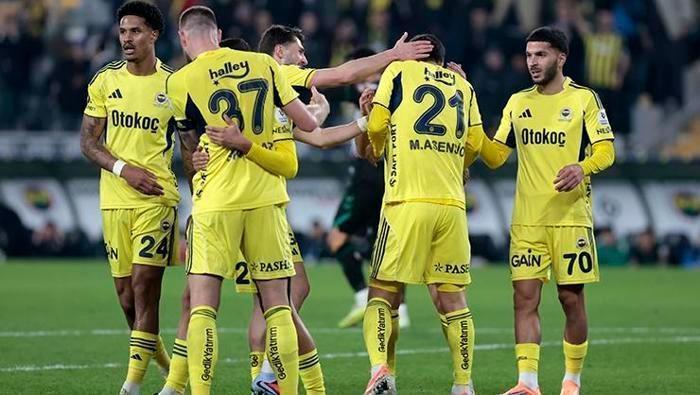 FENERBAHÇE 4 GOLLE KAZANDI
