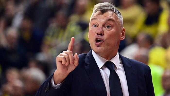 Fenerbahçe Beko-Panathinaikos maçı sonrası Ergin Ataman küplere bindi 10 bin eğitimsiz taraftar anneme küfretti