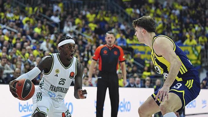 Fenerbahçe Beko-Panathinaikos maçı sonrası Ergin Ataman küplere bindi 10 bin eğitimsiz taraftar anneme küfretti