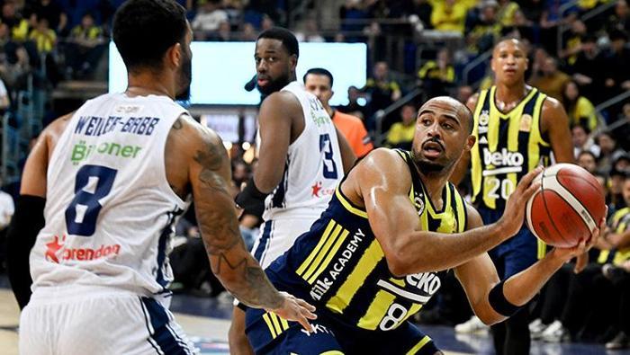 Fenerbahçe Beko-Panathinaikos maçı sonrası Ergin Ataman küplere bindi 10 bin eğitimsiz taraftar anneme küfretti