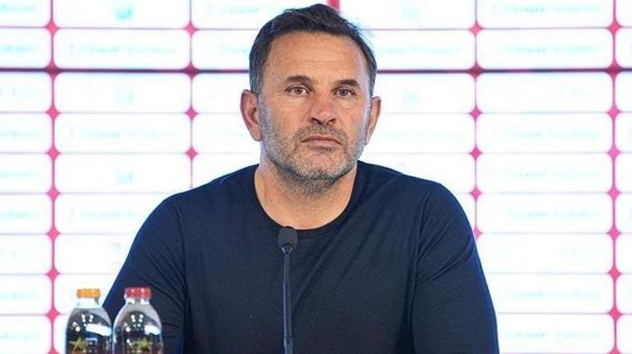 OKAN HOCA ELİNİ OVUŞTURMAYA BAŞLADI