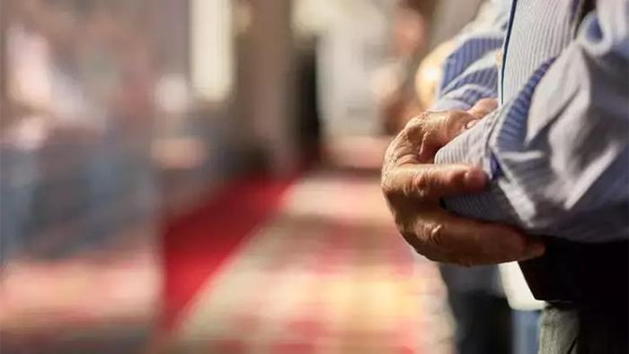 Regaip Kandili namazı kaç rekat, nasıl kılınır, hangi dualar okunur Regaip Kandili namazının kılınışı Diyanet 2025