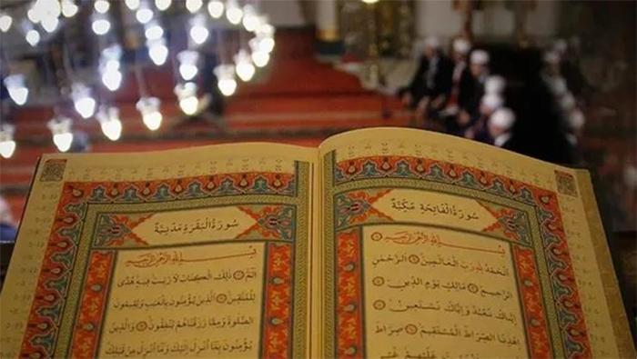 Regaip Kandili namazı kaç rekat, nasıl kılınır, hangi dualar okunur Regaip Kandili namazının kılınışı Diyanet 2025