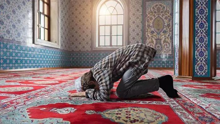 Regaip kandili gecesi kılınacak namazlar Diyanet Regaip Kandili namazı