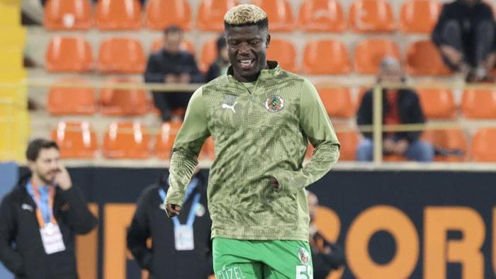 Devin Özek anlaşma sağladı, Fenerbahçeye ara transferde ilk imza Süper Ligden