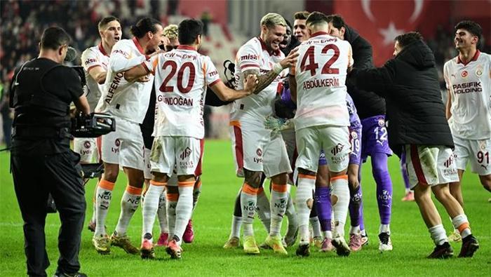 Galatasaray - Kasımpaşa maçı canlı izle | GS KASIMPAŞA maçı şifresiz (Galatasaray Süper Lig maçı canlı yayın)