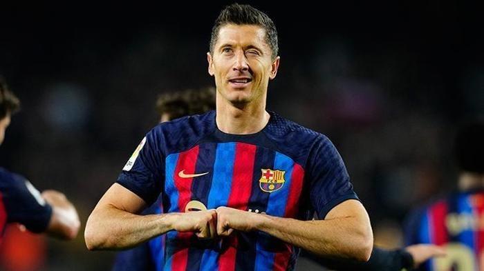 GECE YARISI LEWANDOWSKI BOMBASI