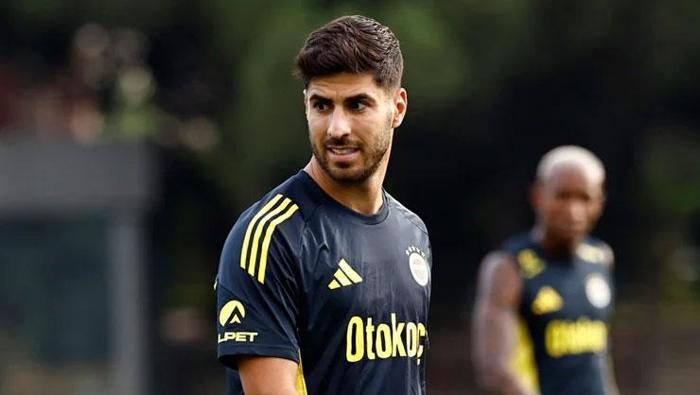 PERFORMANSI DİKKAT ÇEKİYOR