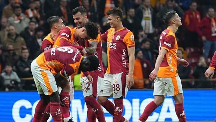 3-0 SADECE SKOR DEĞİL, BİR MESAJ / BURAK ÖZDEMİR - FANATİK