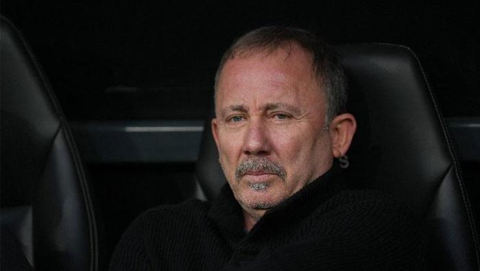 ÖZEL | Beşiktaşta tüm planlar değişti Sergen Yalçın ilk başta istememişti, ayrılık talebi kafaları karıştırdı