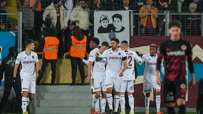 Trabzonspora usta isimden uyarı: Çıkarılacak çok ders var | Orta sahasız oynadı