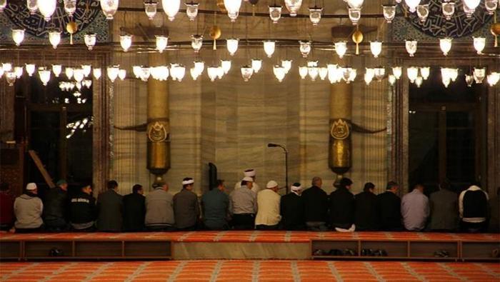 4 rekat Tesbih Namazı nasıl kılınır Tesbih Namazına nasıl niyet edilir Kaç rekattır