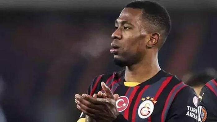 Carlos Cuesta yolcu Vasco, Galatasaray’dan indirim istiyor