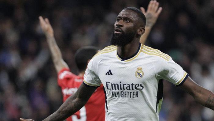 Galatasaray’a dev rakip Rüdiger için sıraya girdiler