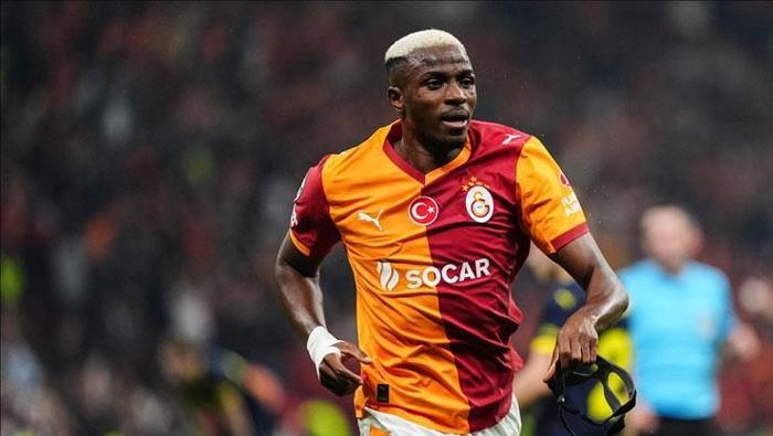 OSİMHEN GOL ATMAKTAN YORULMADI