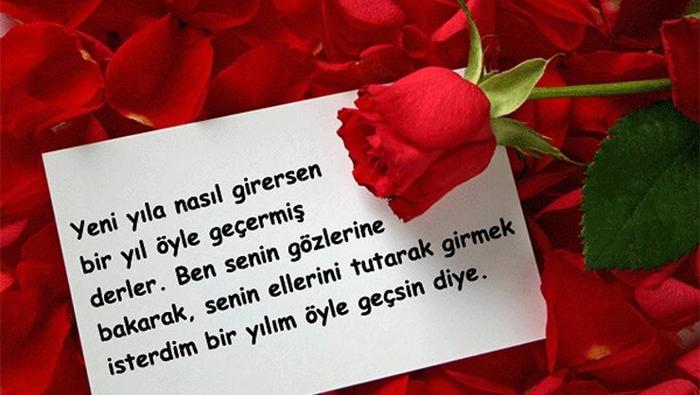 Sevgiliye yeni yıl mesajları 2026 - Romantik yılbaşı mesajı, kız arkadaşa, eski, ayrılan, yeni ve küs sevgiliye resimli & duygusal mutlu yıllar sözleri