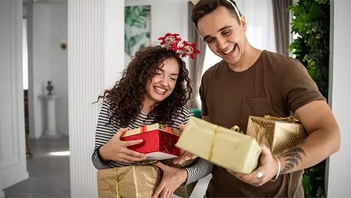 UYGUN FİYATLI VE SEMBOLİK YILBAŞI HEDİYELERİ