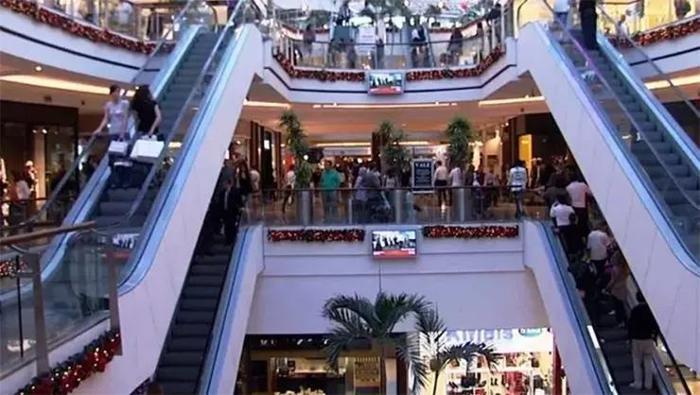 31 Aralık 2025 ve 1 Ocak AVMler açık mı ve kaça kadar açık Yılbaşı günü yarın / bugün alışveriş merkezleri çalışıyor mu