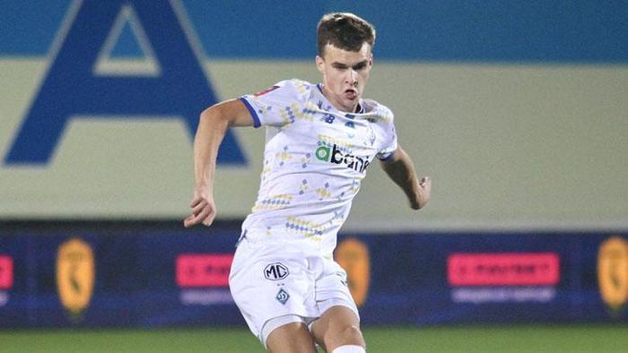 Beşiktaş ile Trabzonsporun stoper kapışması Genç Ukraynalı Süper Lige doğru...