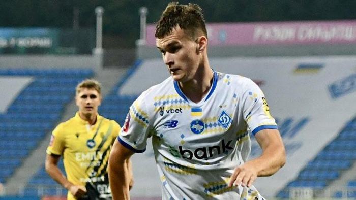 Beşiktaş ile Trabzonsporun stoper kapışması Genç Ukraynalı Süper Lige doğru...