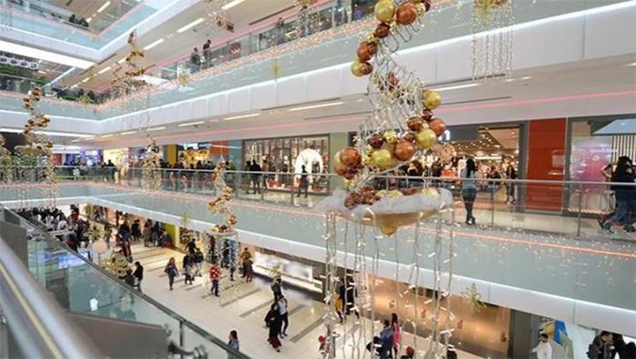 31 Aralık 2025 ve 1 Ocak mağazalar açık mı ve kaça kadar açık Yılbaşı günü yarın / bugün Gratis, LC Waikiki ve Starbucks çalışıyor mu