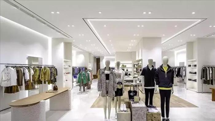 31 Aralık 2025 ve 1 Ocak mağazalar açık mı ve kaça kadar açık Yılbaşı günü yarın / bugün Gratis, LC Waikiki ve Starbucks çalışıyor mu