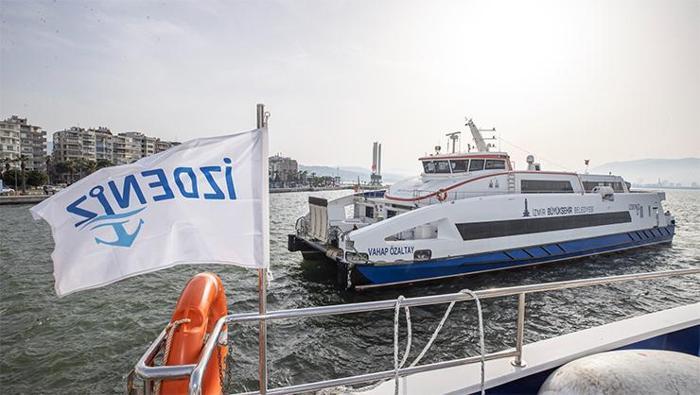 1 Ocak İzmir toplu taşıma ücretsiz mi 31 Aralık Yılbaşı gecesi İzmirde toplu taşıma kaça kadar çalışıyor (Eshot, IZULAŞ, Metro ve Tramvay)