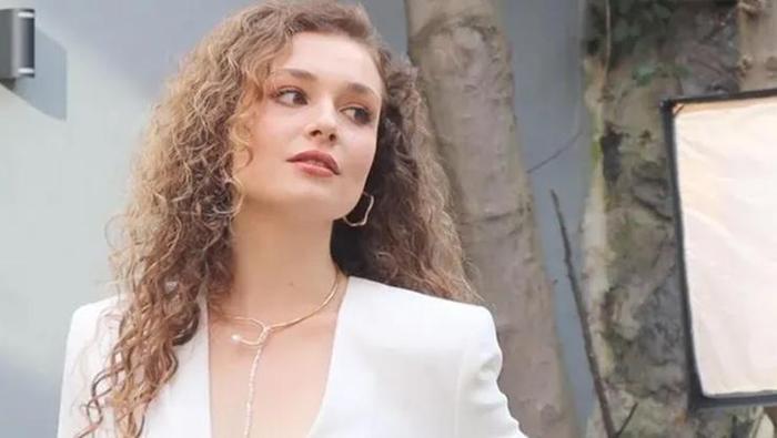 O Ses Türkiye 2026 Yılbaşı Özel konuğu Serra Arıtürk kimdir ve nereli Serra Arıtürk hayatı ve biyografisi