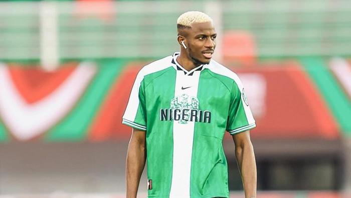 Teknik direktör Osimhenden korkuyor Nijeryada Eric Chelleye olay tepki: Oynamasına gerek yoktu