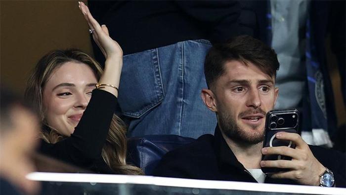 Fenerbahçede İsmail Yüksekin mutlu günü Hayatının adımını attı