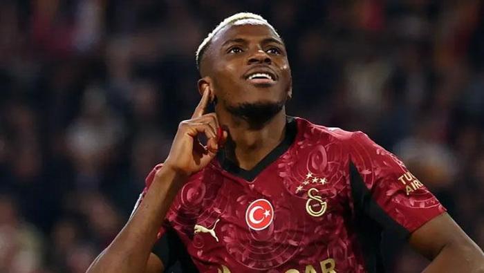 OSIMHEN RÜZGARI ESİYOR