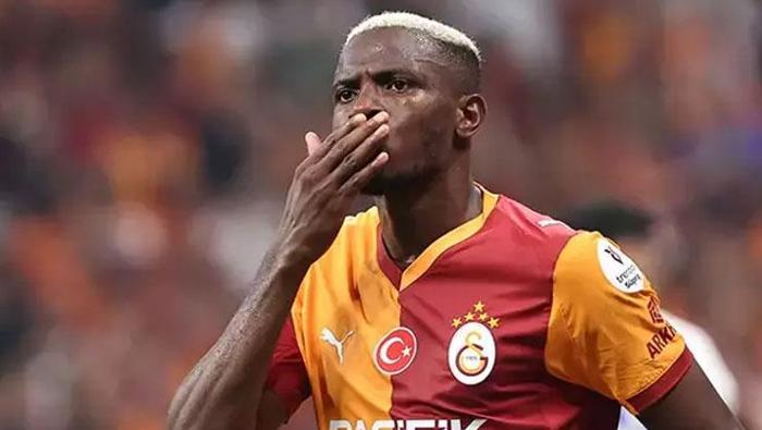 EZELİ RAKİPLERİN ÖNÜNDE