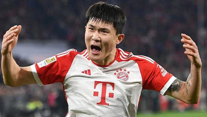 Fenerbahçede taraftarın hayalleri gerçekleşiyor Skriniarın yanına Kim Min-Jae...