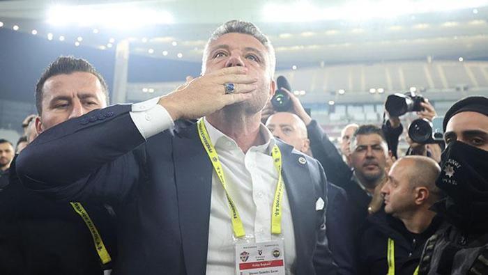 Fenerbahçede yıldız oyuncular görüşme odasına Sadettin Saran devreye girdi...