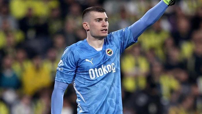 GENOA LIVAKOVICİN PEŞİNDE