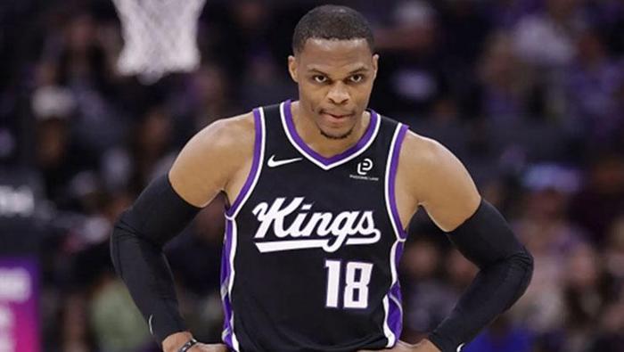 Russel Westbrook, NBA tarihine geçti En çok sayı atan oyun kurucu oldu